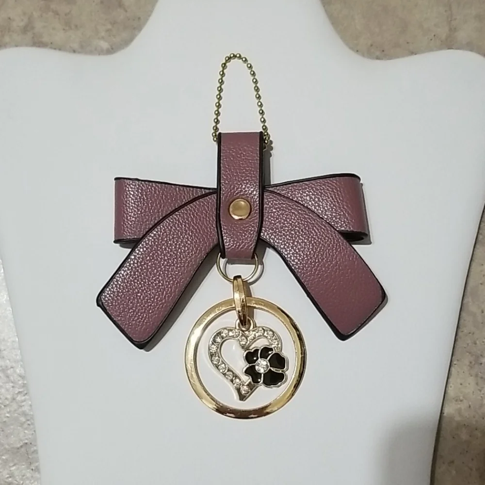 Oversized Bow Keychain